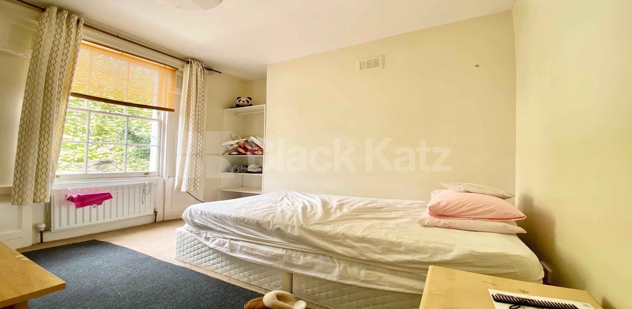 			VIRTUAL TOUR AVAILABLE!, 3 Bedroom, 1 bath, 1 reception Apartment			 Remington Street, ANGEL 